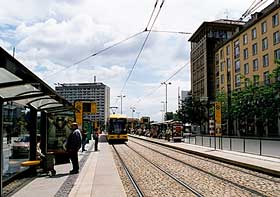Letbane-standsningssted i Dresden,
Foto: Helge Bay d. 16.07.04