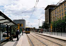 Standsningssted i Dresden, Tyskland
Foto: Helge Bay, d. 16.07.04