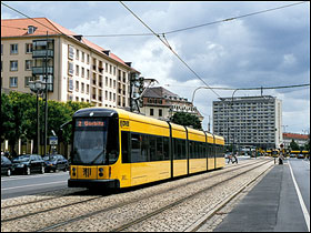 Ny letbanevogn på 45 m til 260 passagerer i Dresden
Foto: Helge Bay, d. 16.07.04